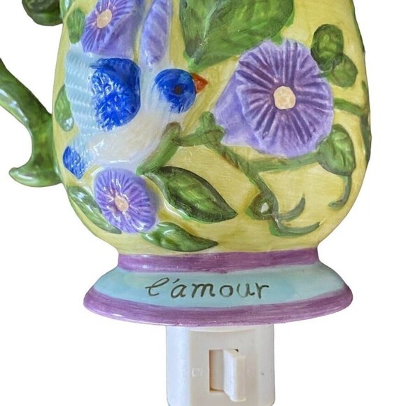 Elaine Voghelle for Silvestri Tea Cup Night Light L'amour - Picture 2 of 3